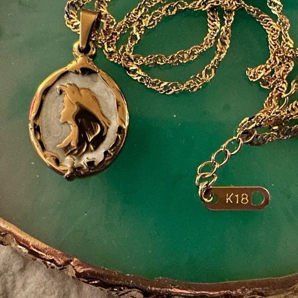 “Mermaid Profile & Tail” Cameo Silhouette Bubble Starfish Two-Way 18K Necklace - Picture 15 of 16